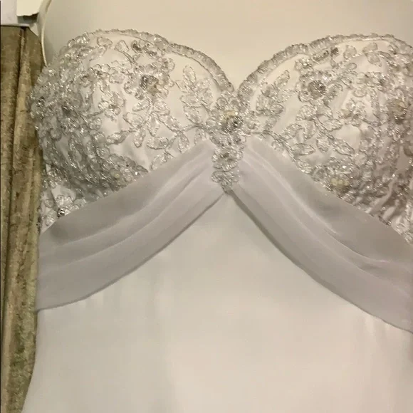 Morilee by Madeline Gardner Wedding gown - Picture 3 of 16